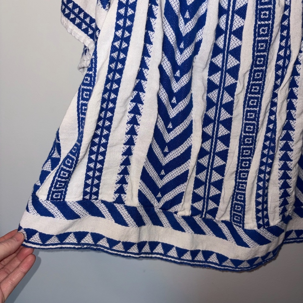Women’s Old Navy V-Neck Aztec Print Blouse 2x - Picture 5 of 7